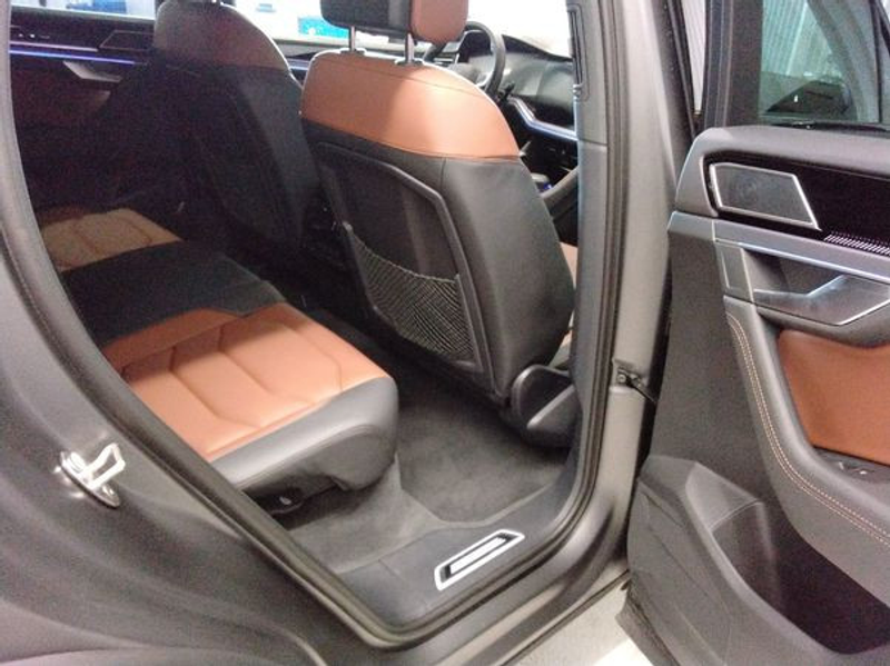 Volkswagen Touareg 3.0 V6 TDI R-Line 4Motion — photo 7