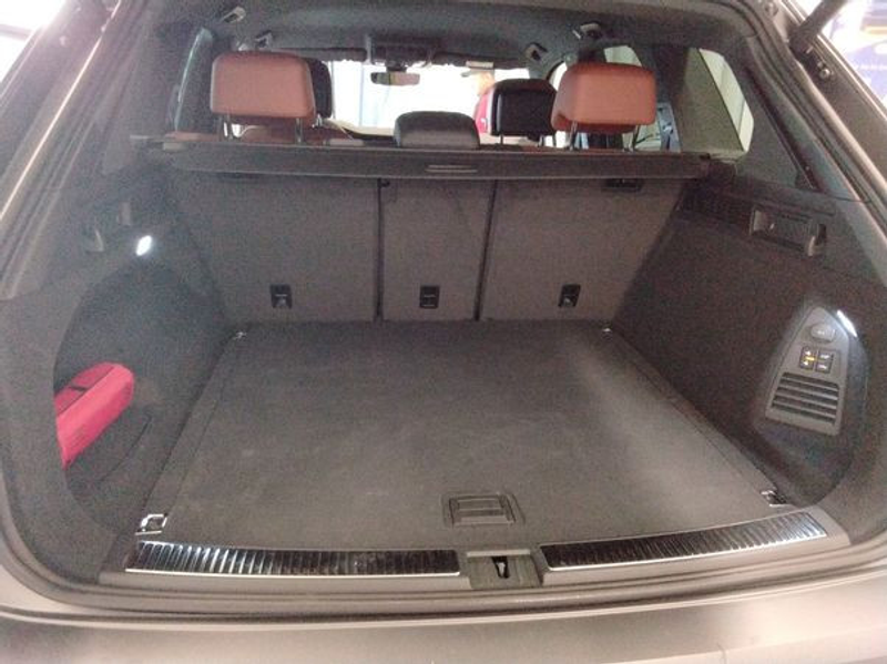 Volkswagen Touareg 3.0 V6 TDI R-Line 4Motion — photo 4
