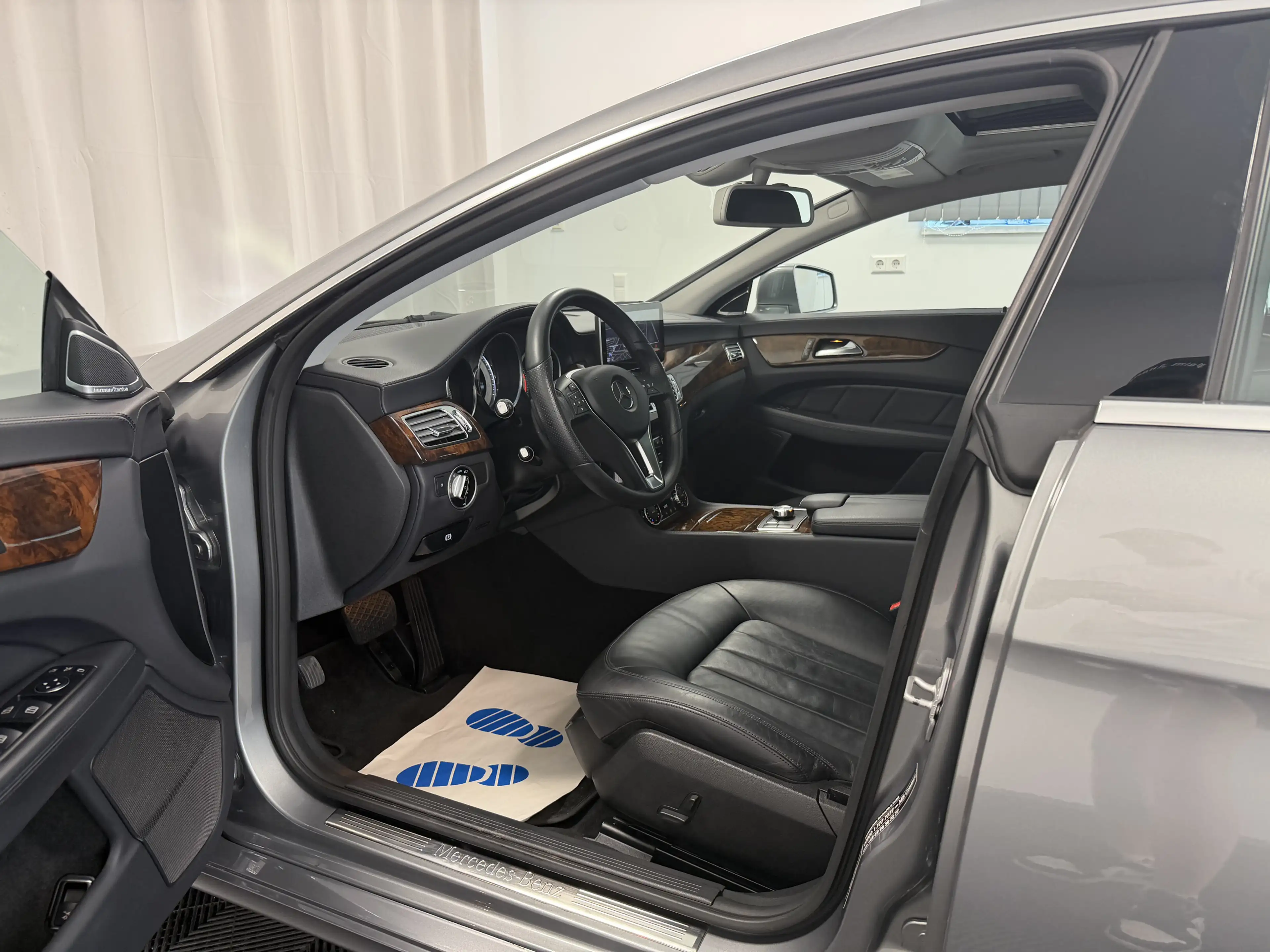 Mercedes-Benz CLS 350 CDI 4Matic Aut. HK Navi — photo 9