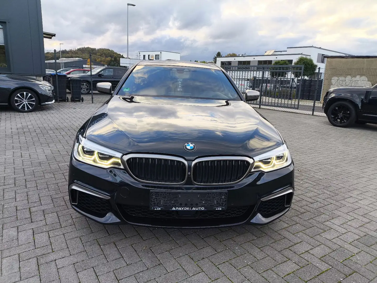 BMW 550 i xDrive,LEDER,KLIMA,SITZHEIZUNG Schwarz - 2