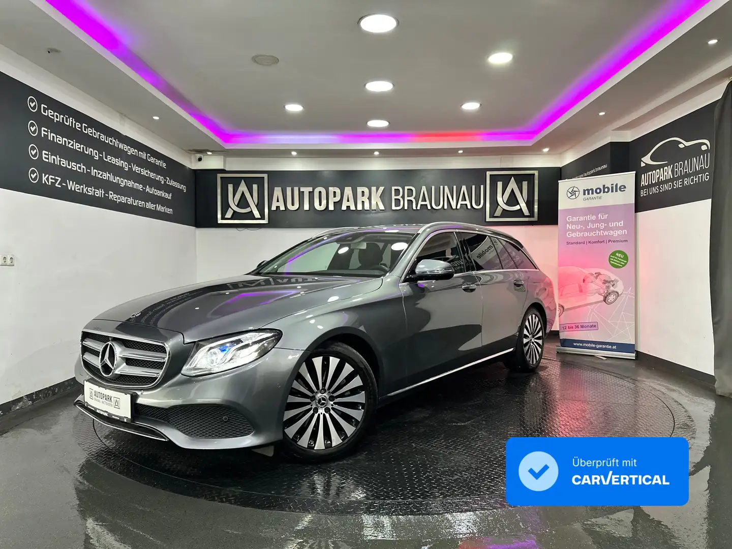 Mercedes-Benz E 220 d Avantgarde *43.000KM*LED*360* Grau - 1