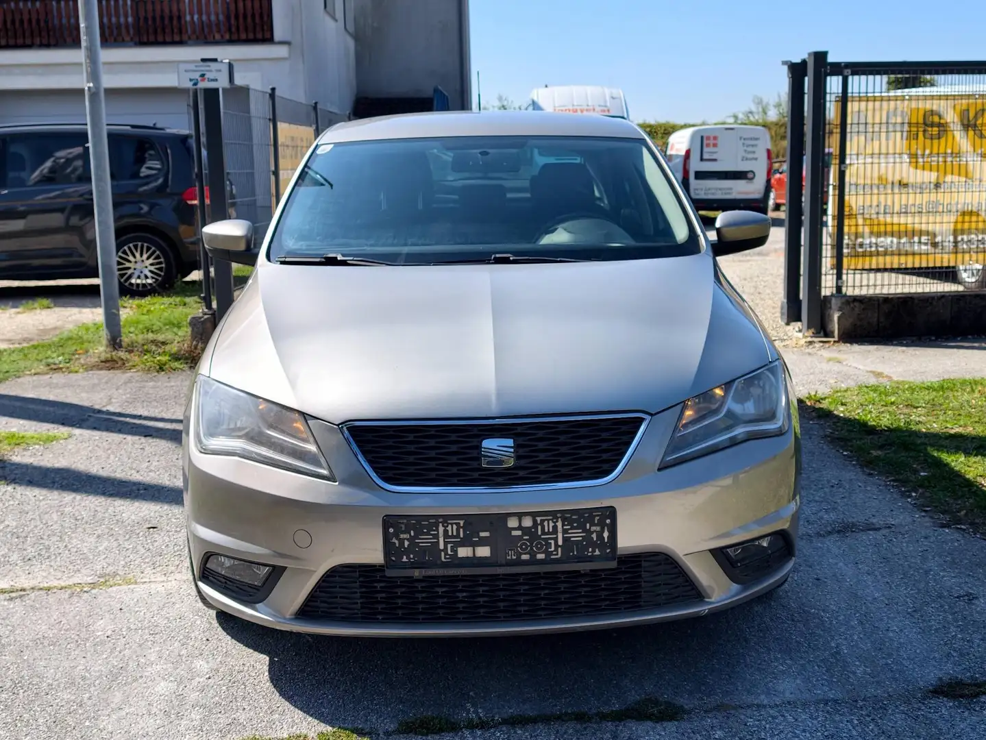 SEAT Toledo Reference Beige - 2