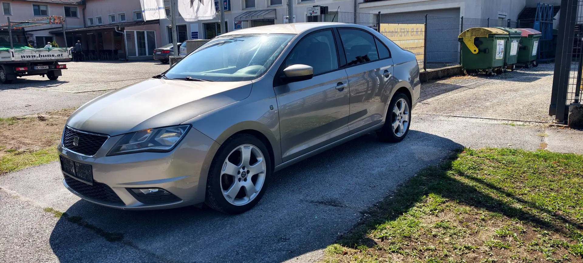 SEAT Toledo Reference Beige - 1
