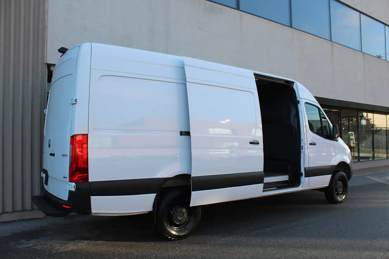 Mercedes-Benz Sprinter снимка Mercedes-Benz Sprinter