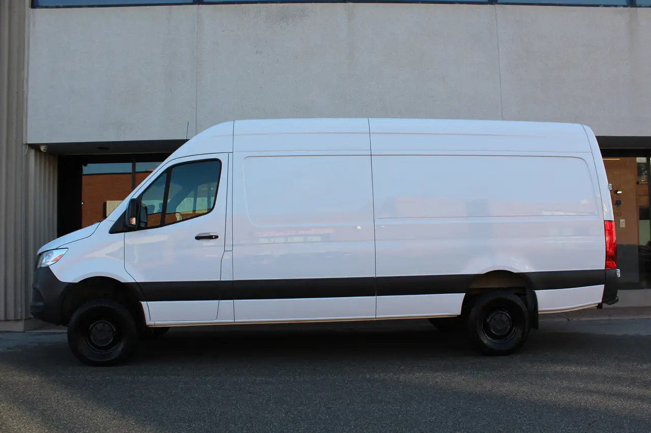 Mercedes-Benz Sprinter снимка Mercedes-Benz Sprinter