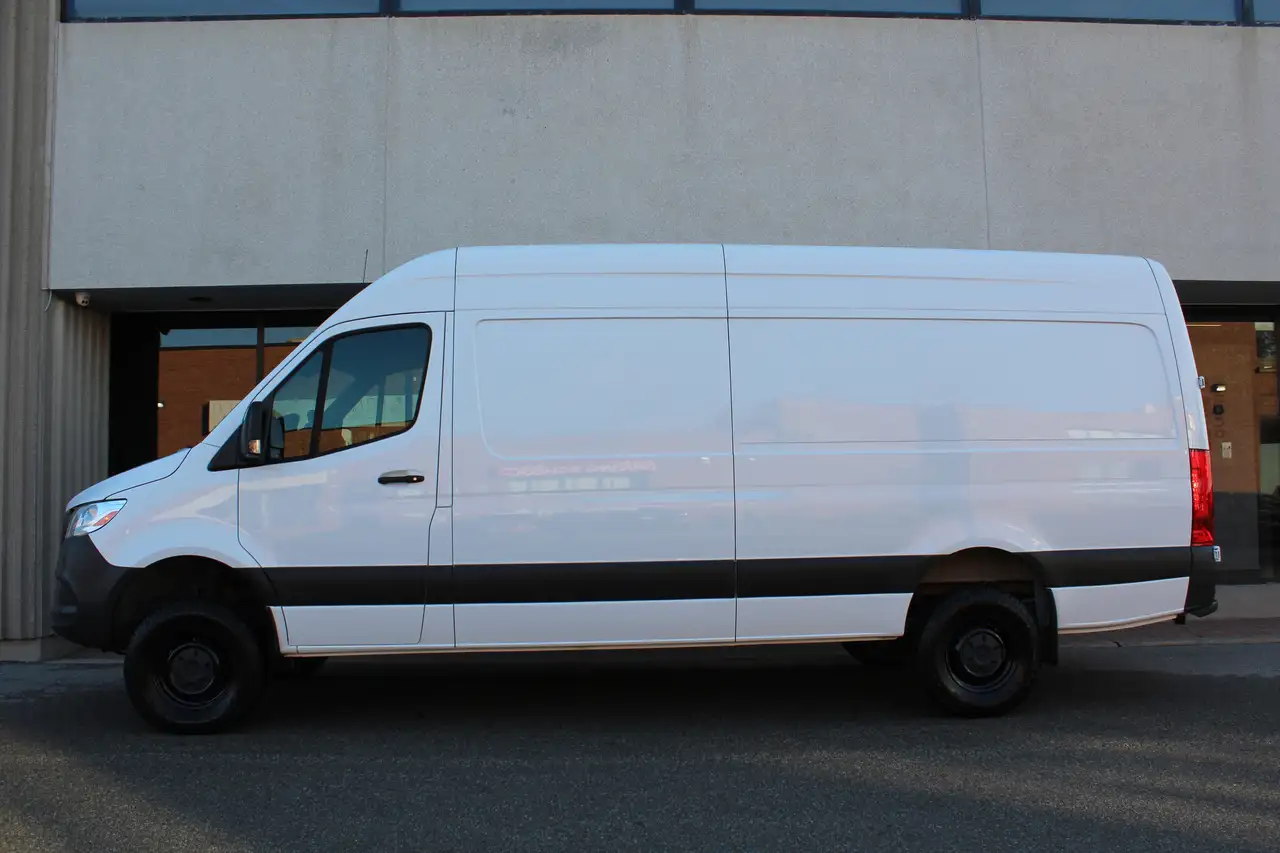 Mercedes-Benz Sprinter снимка Mercedes-Benz Sprinter