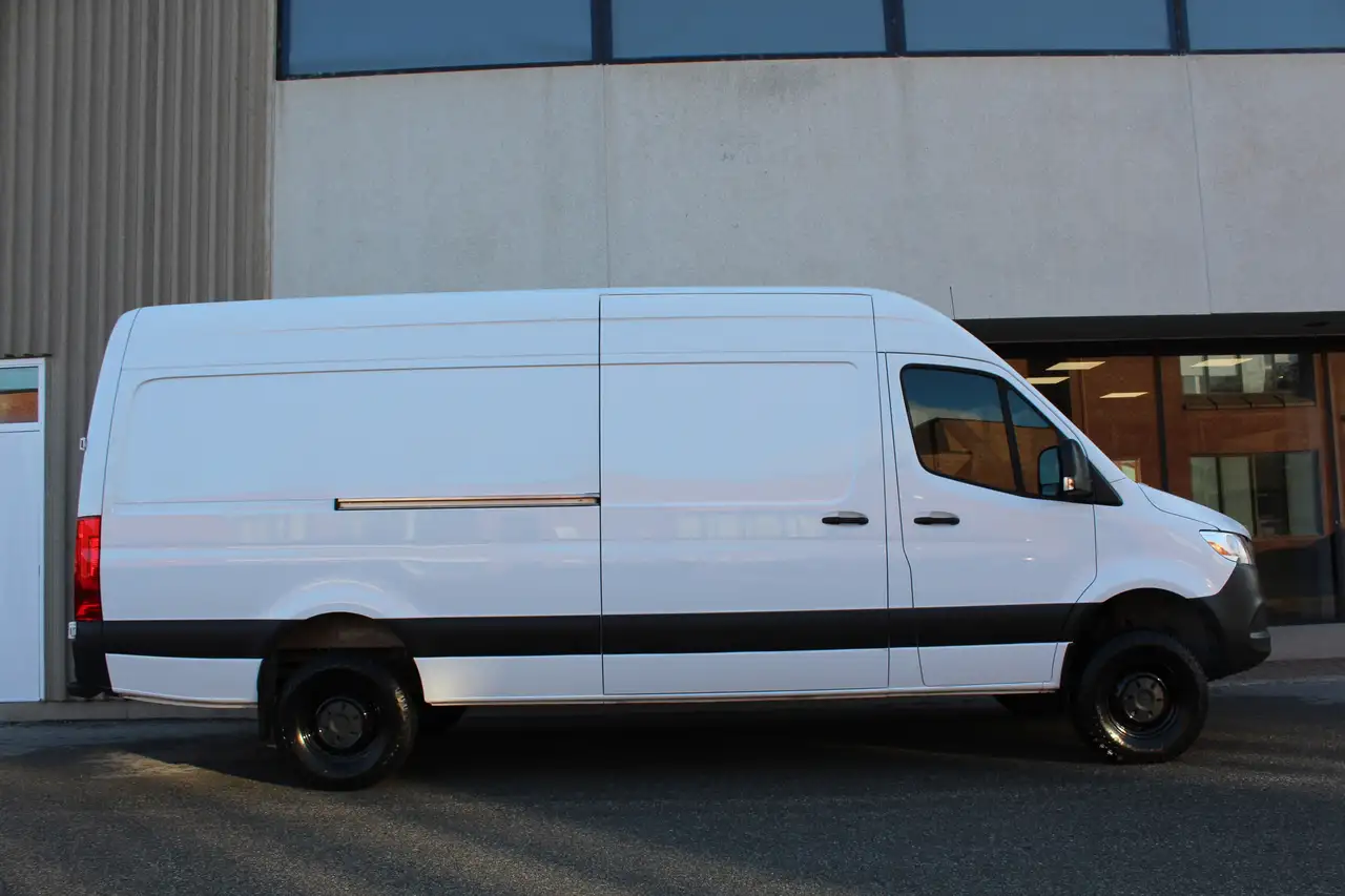 Mercedes-Benz Sprinter снимка Mercedes-Benz Sprinter