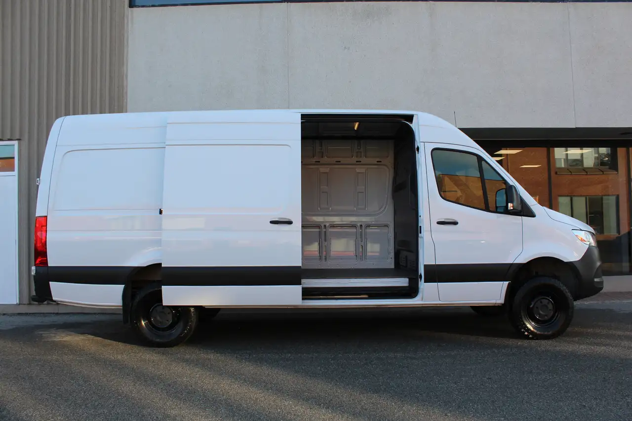 Mercedes-Benz Sprinter снимка Mercedes-Benz Sprinter