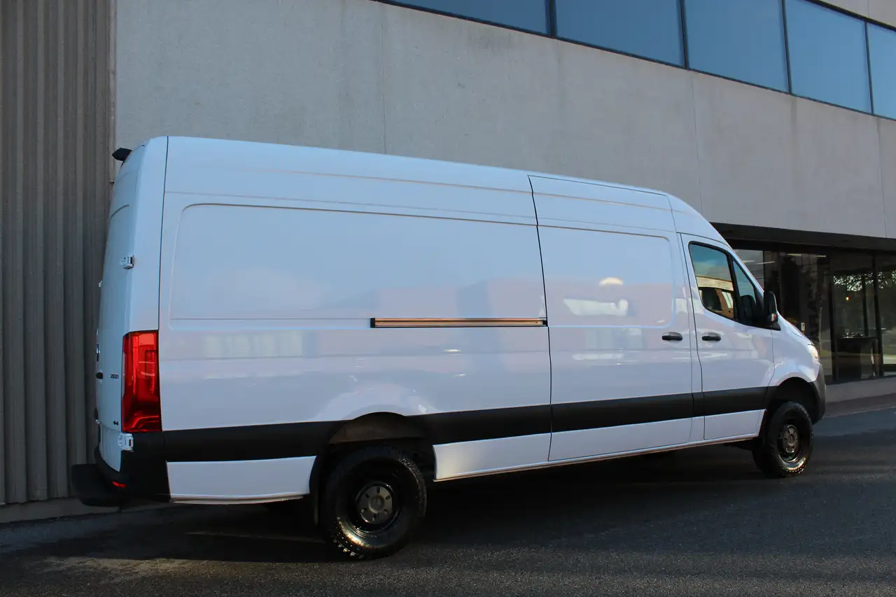 Mercedes-Benz Sprinter снимка Mercedes-Benz Sprinter