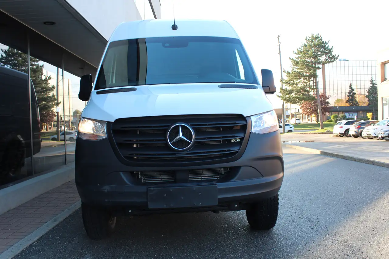 Mercedes-Benz Sprinter снимка Mercedes-Benz Sprinter
