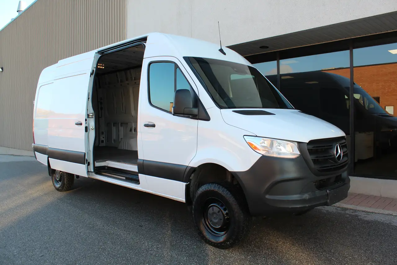Mercedes-Benz Sprinter снимка Mercedes-Benz Sprinter