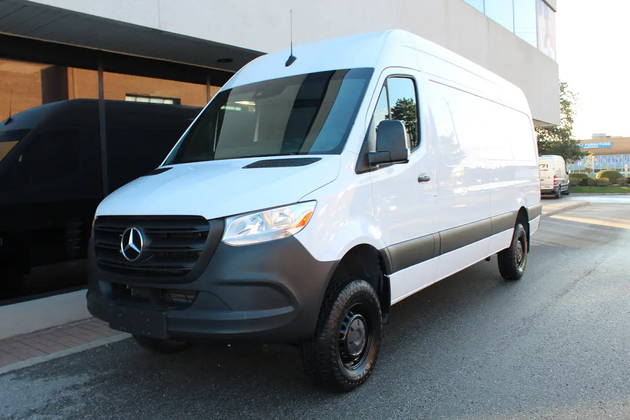 Mercedes-Benz Sprinter снимка Mercedes-Benz Sprinter