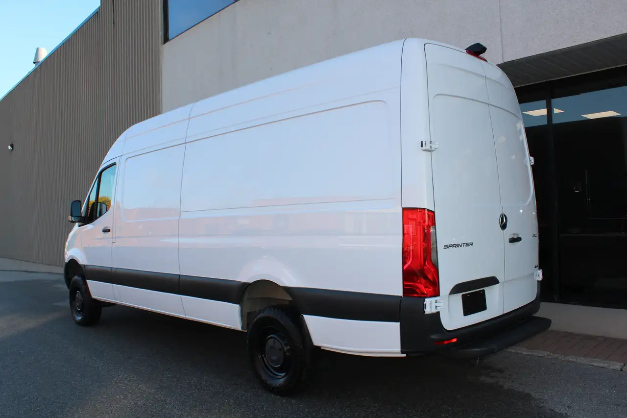 Mercedes-Benz Sprinter снимка Mercedes-Benz Sprinter