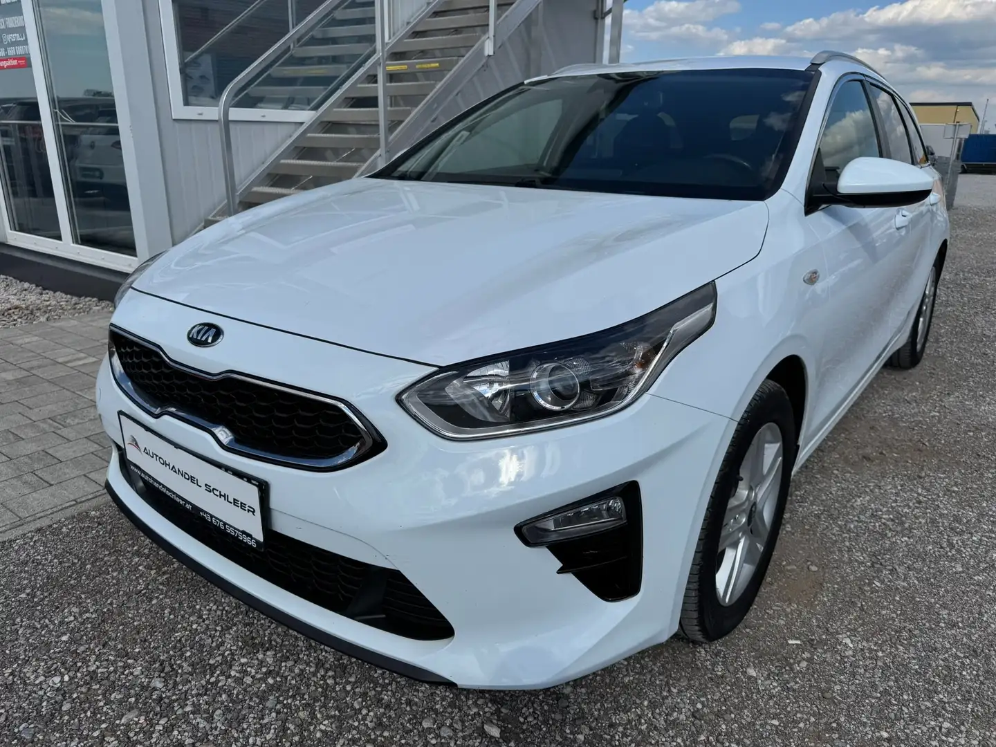 Kia Ceed SW / cee'd SW 1.6 CRDI Vision Weiß - 1