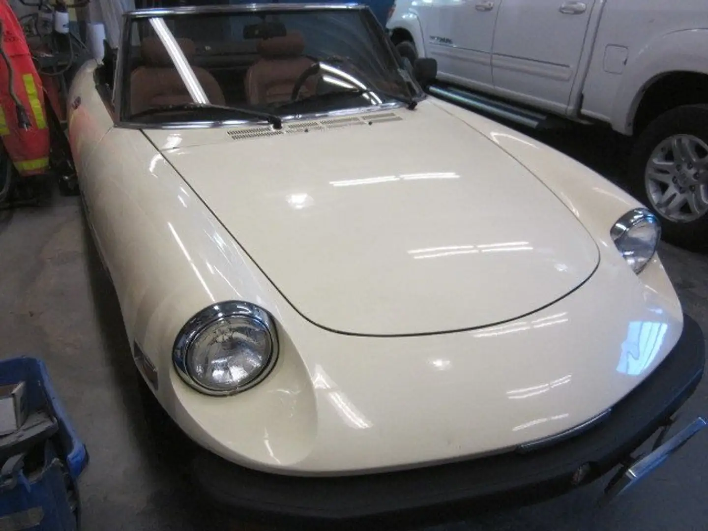 Alfa Romeo Spider Білий - 2