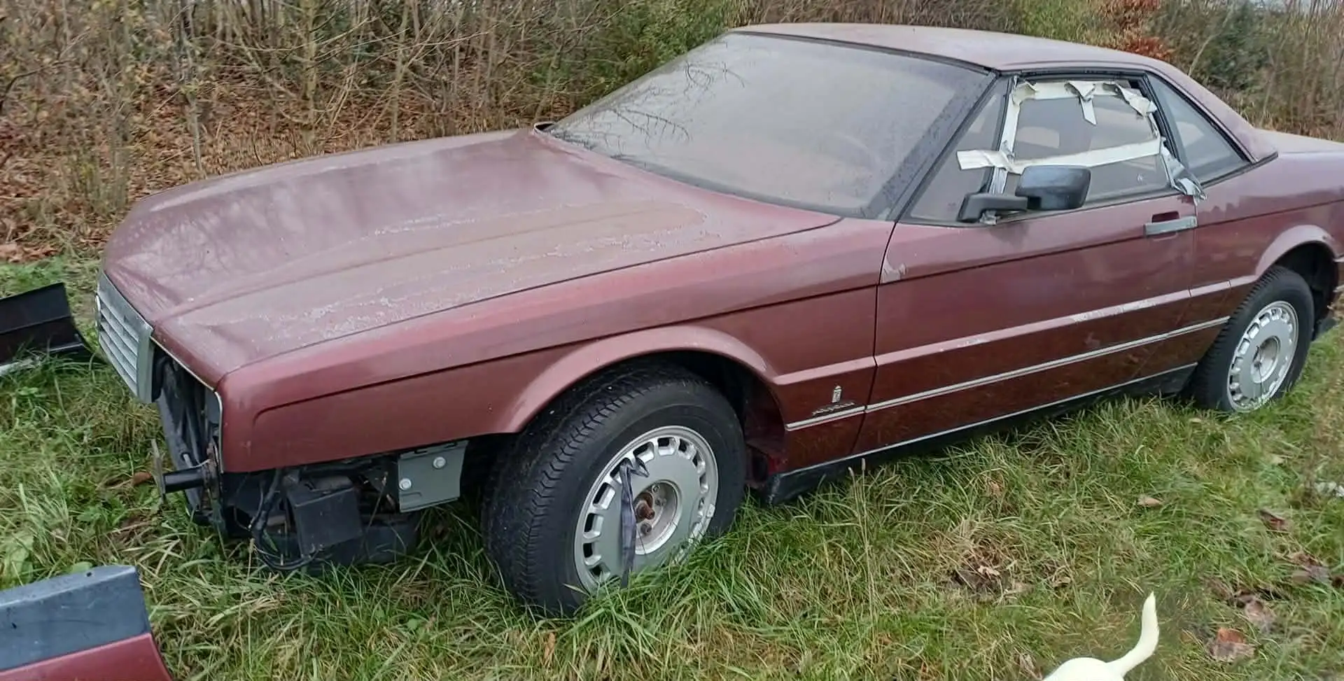 Cadillac Allante PININE FARINA Rot - 1