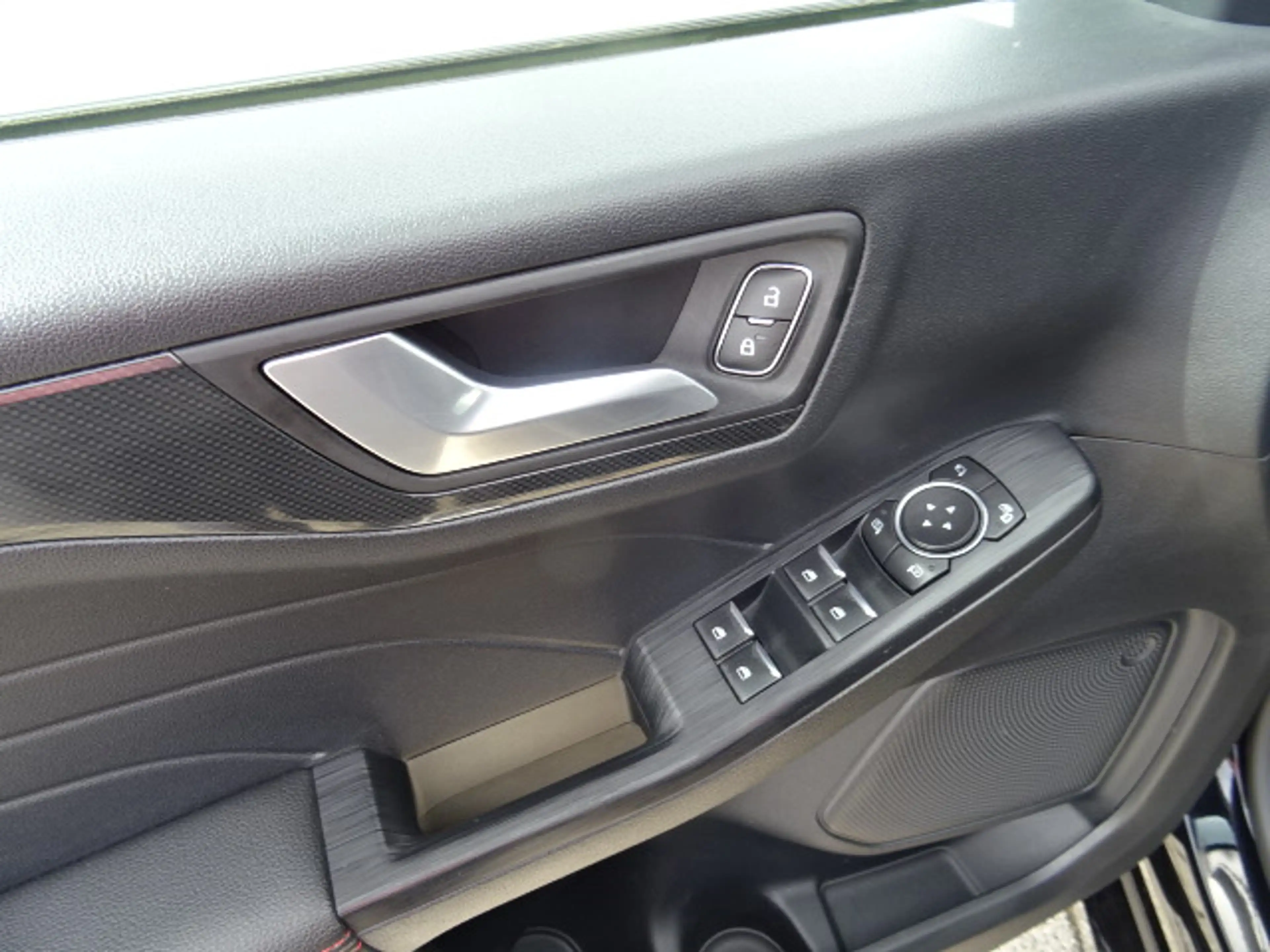 Ford Kuga 1.5 Ecoboost ST-Line X +HUD+LED — photo 10
