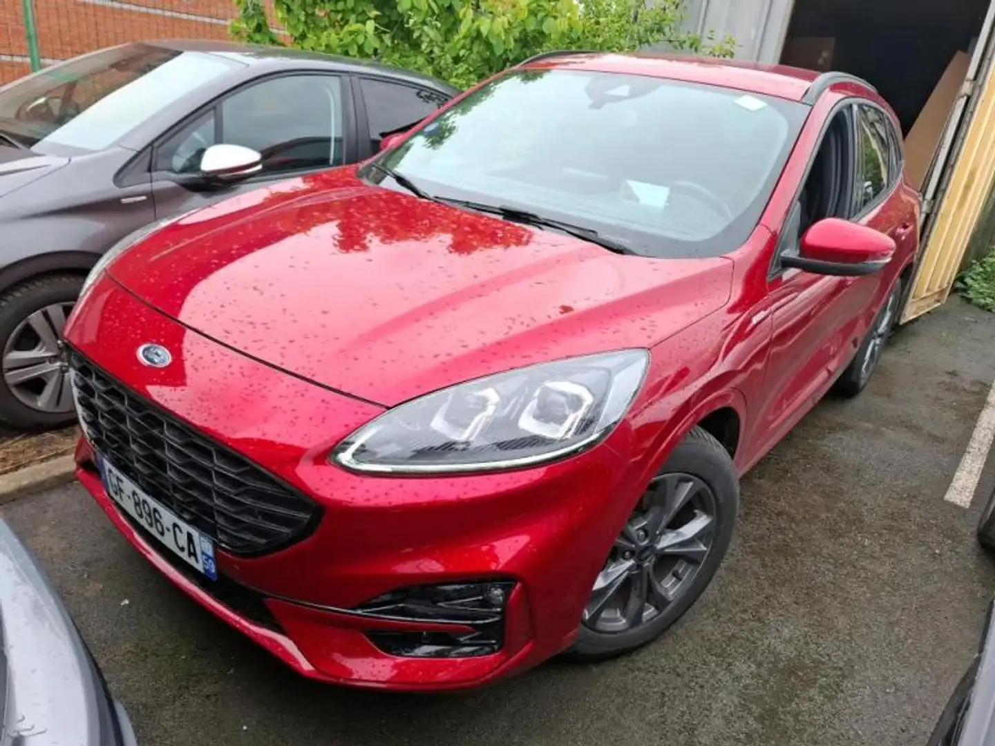Ford Kuga 2.5 Duratec 190ch FHEV E85 ST-Line X BVA Rouge - 1