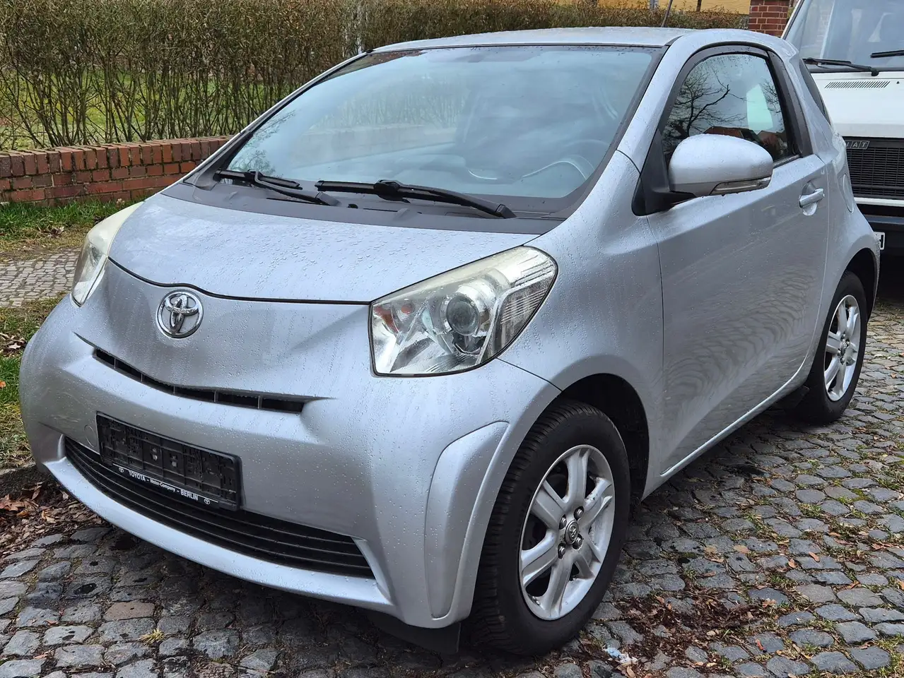 Toyota iQ
