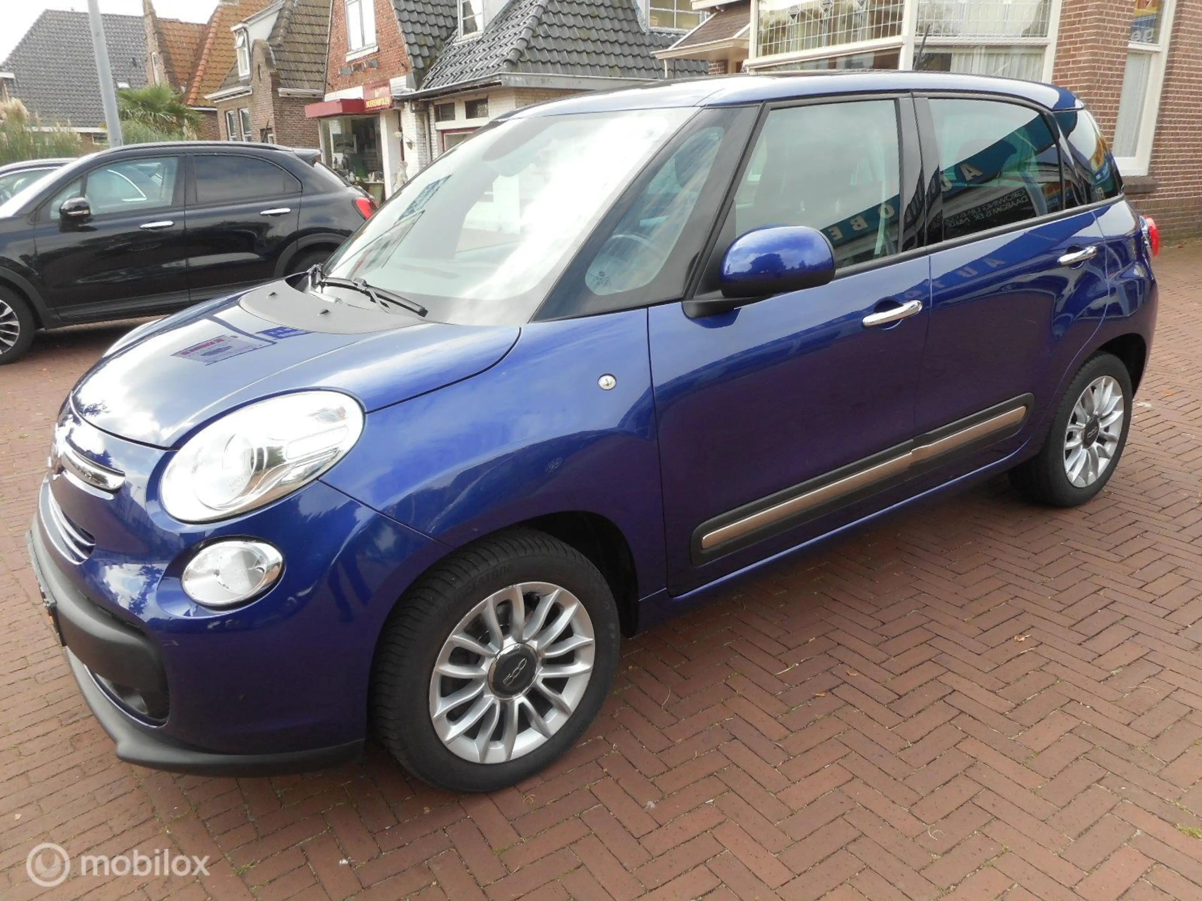 Fiat 500L TwinAir Turbo 105 Lounge ECC+LM-16+PDC+CRUISE+META — photo 3
