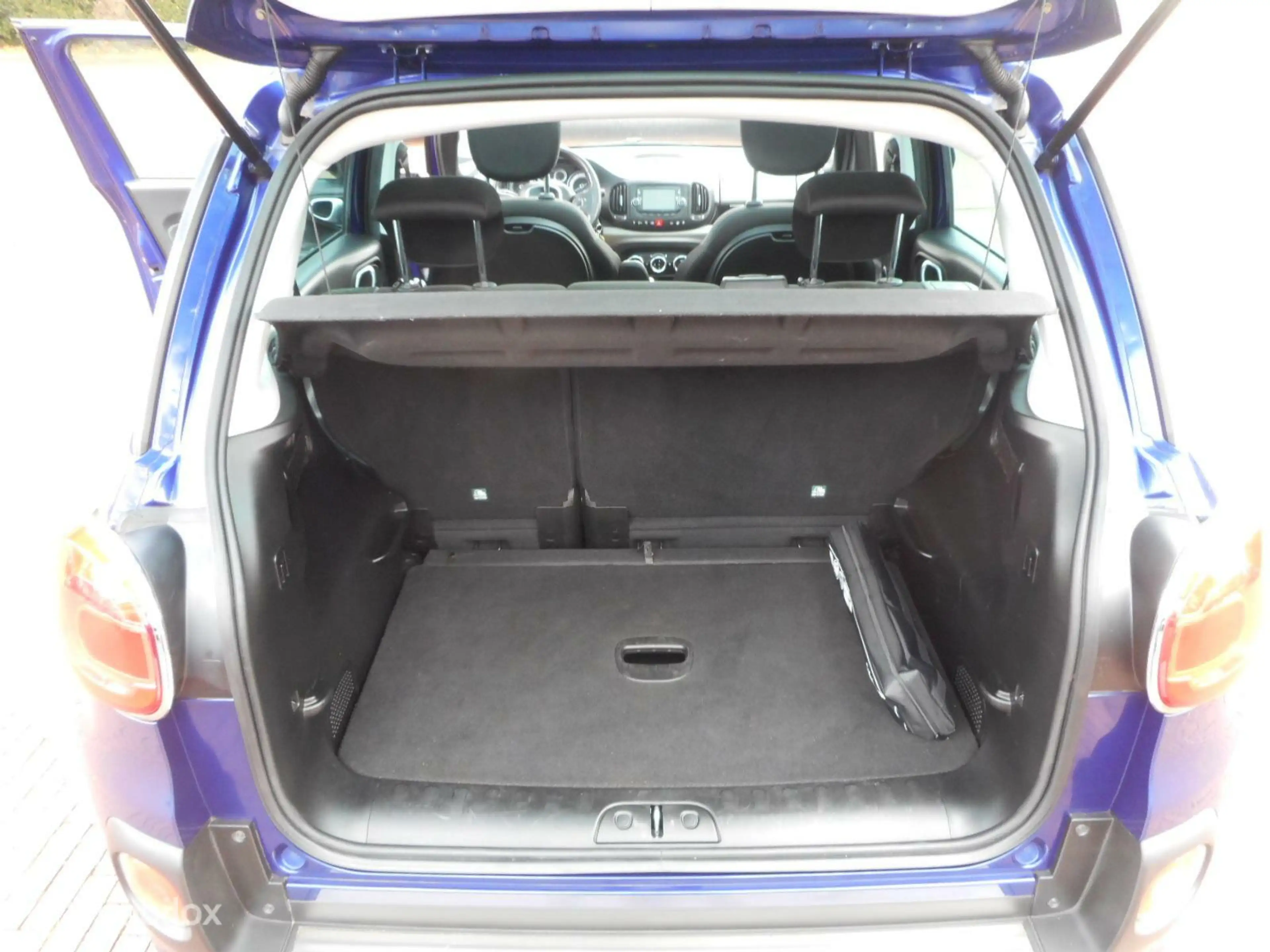 Fiat 500L TwinAir Turbo 105 Lounge ECC+LM-16+PDC+CRUISE+META — photo 7