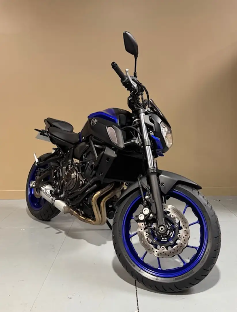 Yamaha MT-07 Bleu - 1