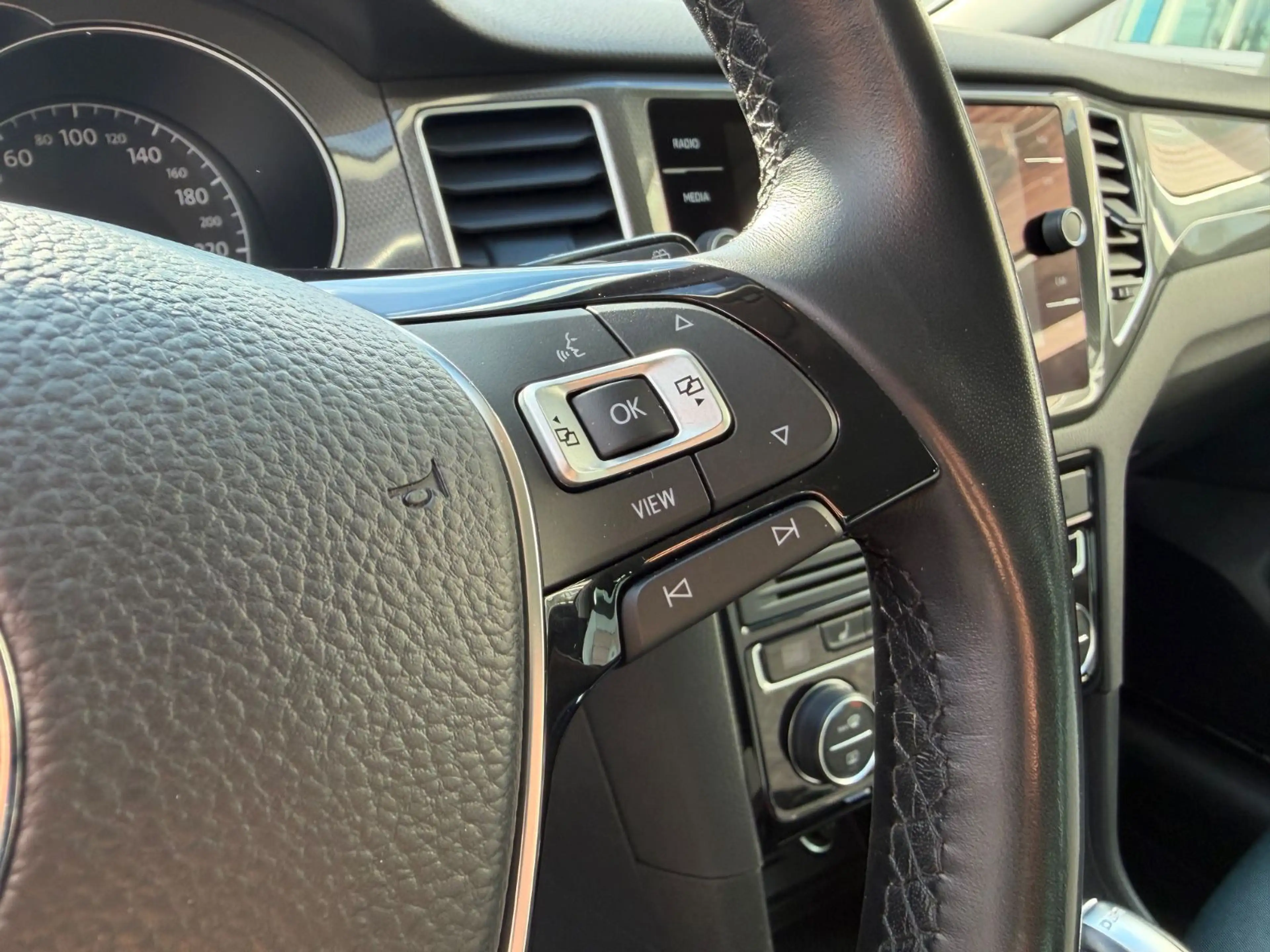 Volkswagen Golf Sportsvan Sportsvan VII IQ.DRIVE — photo 12