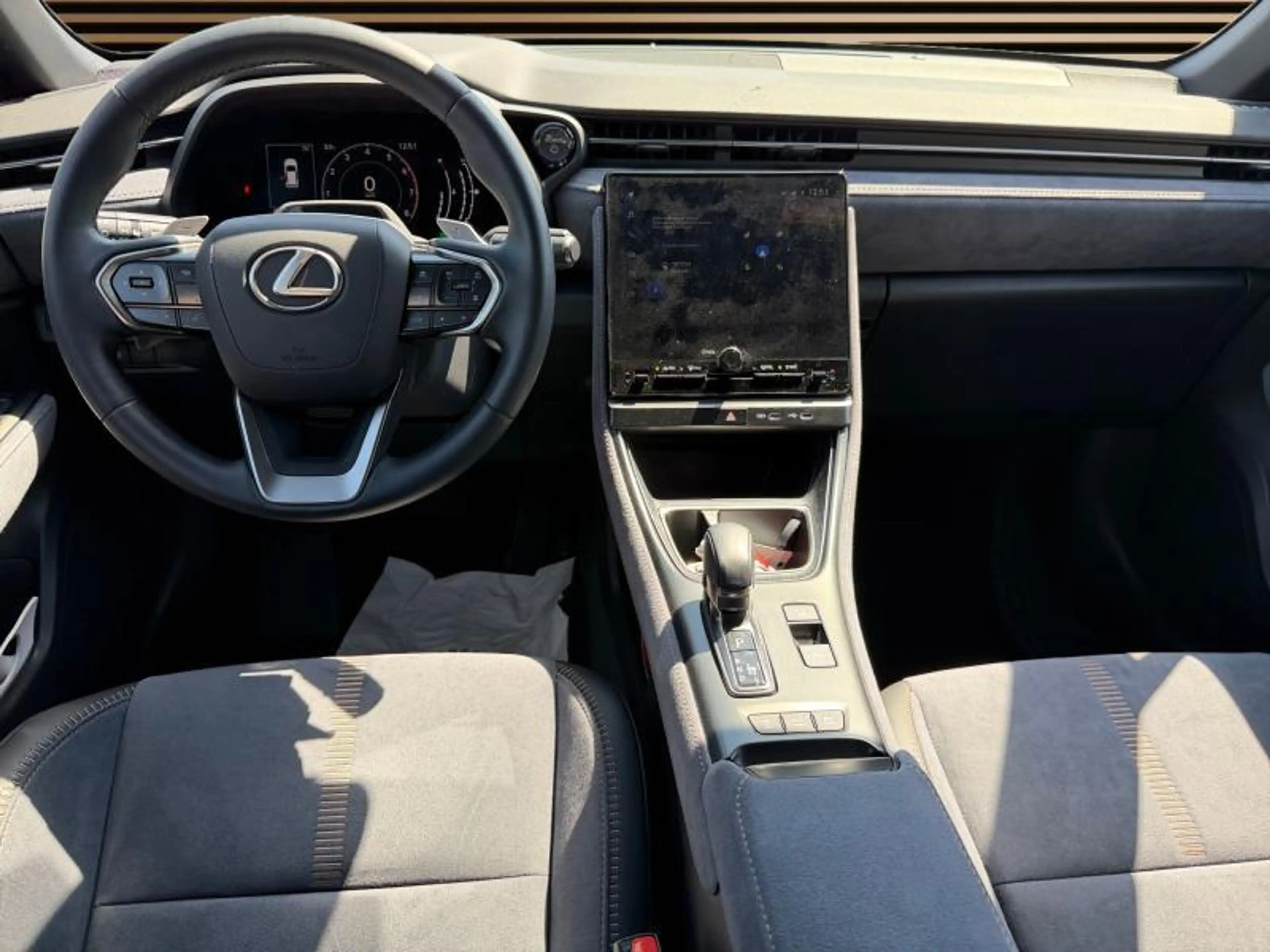 Lexus LBX Cool — photo 13