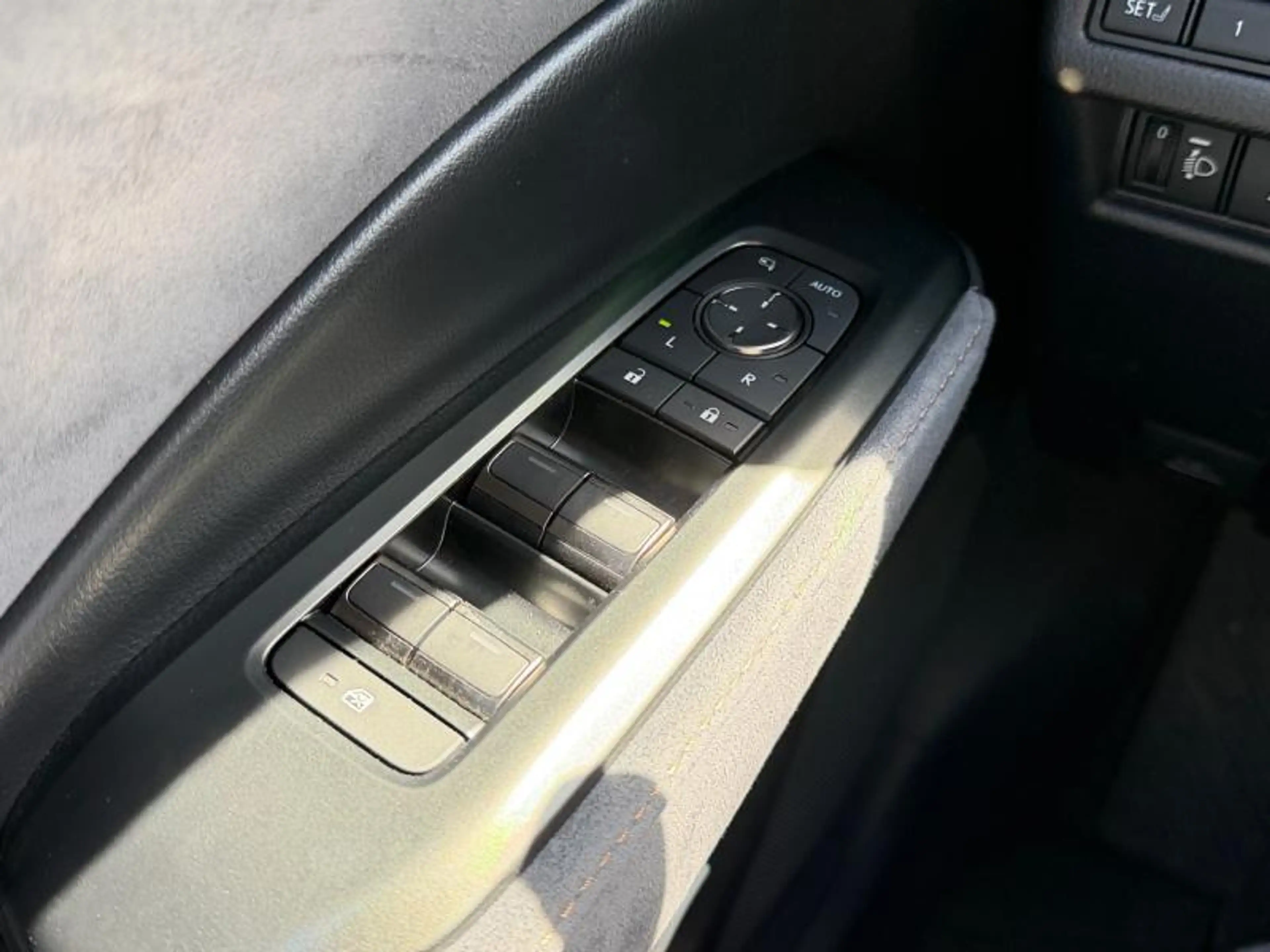 Lexus LBX Cool — photo 22