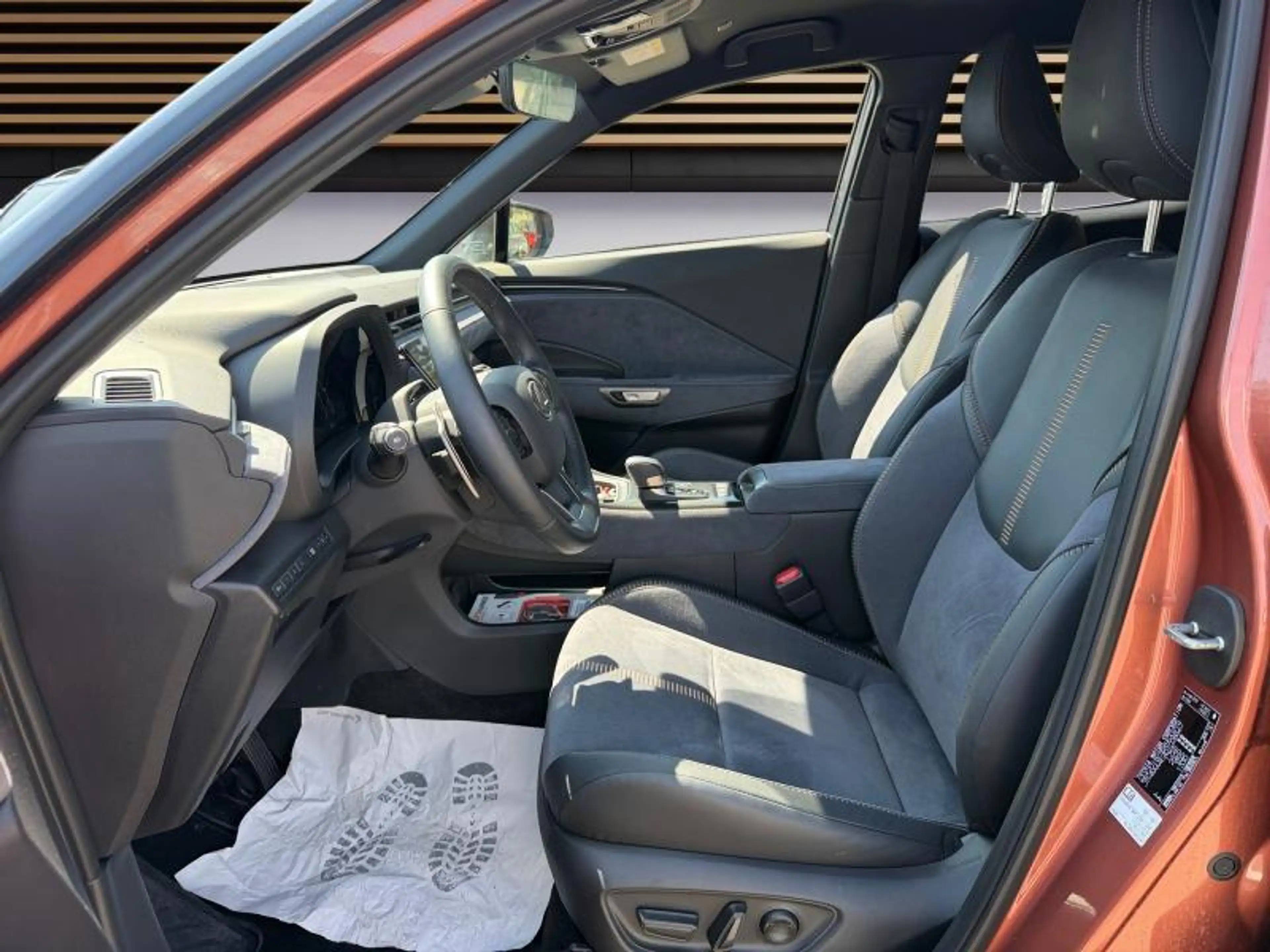 Lexus LBX Cool — photo 10