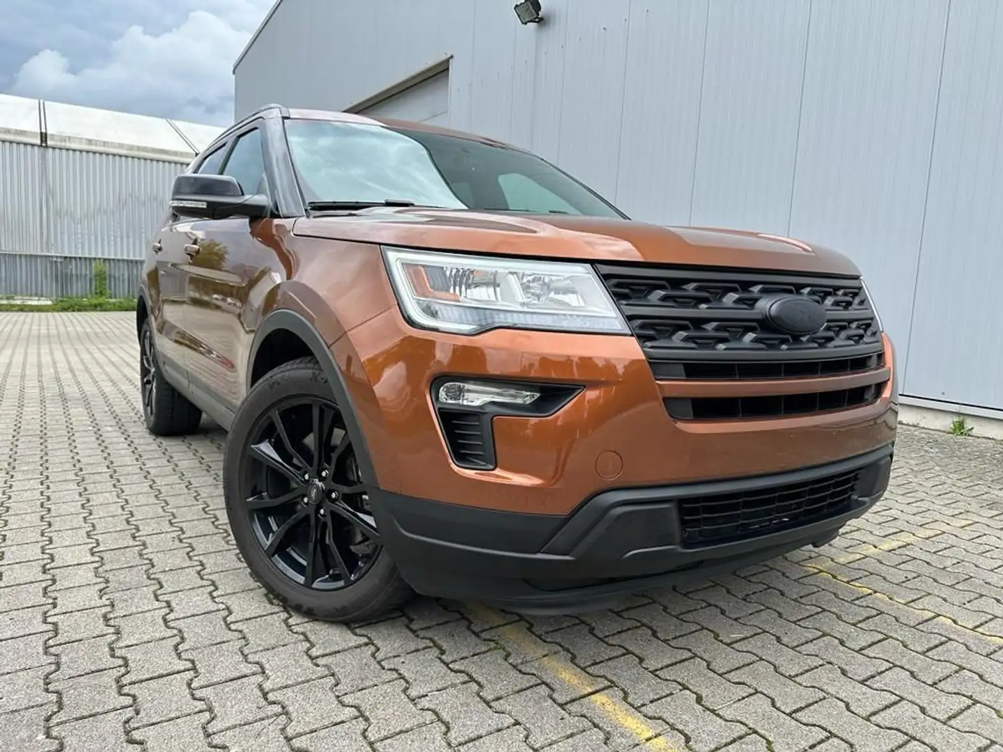 Ford Explorer 2,3 AWD XLT LED Navi Leder 7 Sitze AHK Zlatá - 1