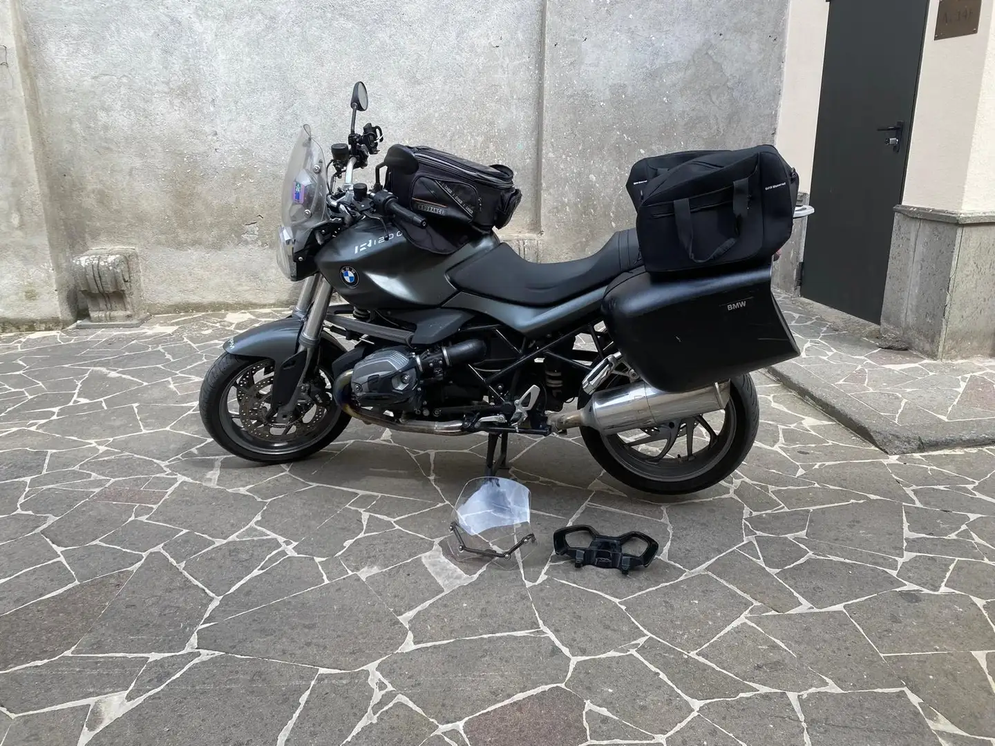 BMW R 1200 R - 1