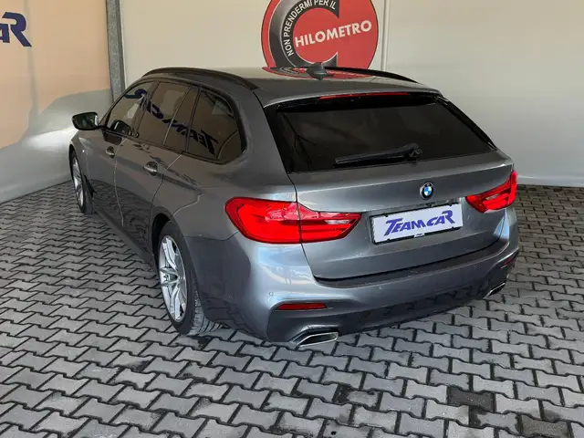 BMW 5 Series view 14