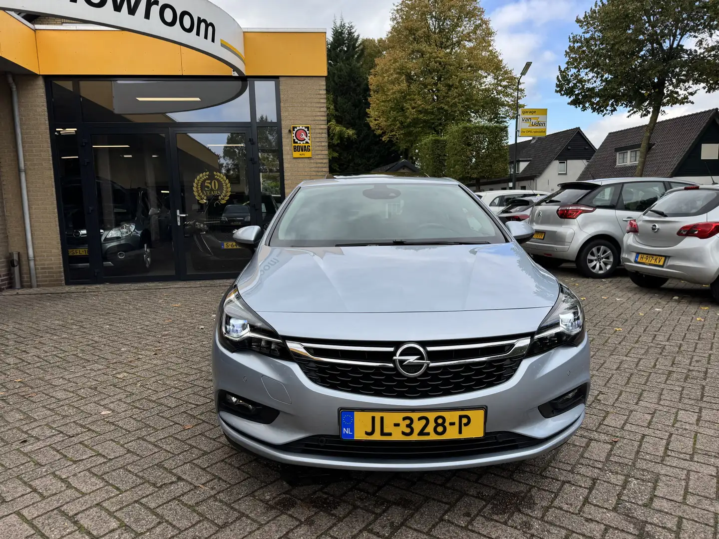 Opel Astra 1.4 Turbo 150PK Innovation Automaat Schuifdak Navi Grau - 2