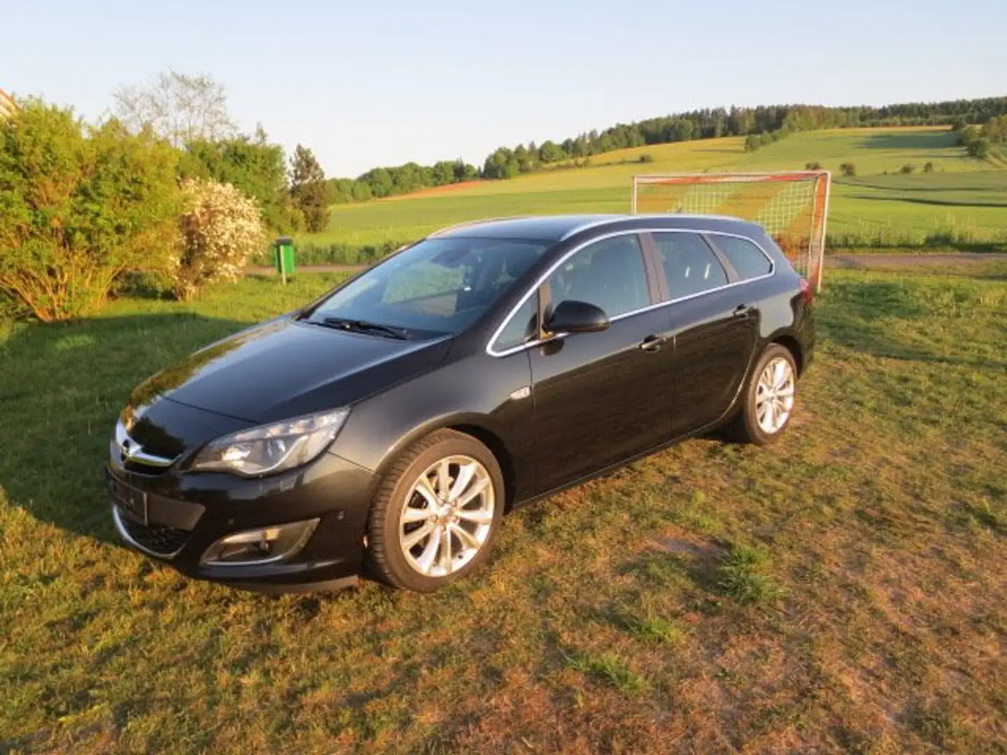 Opel Astra Sports Tourer Standheizung Diesel 2.0 CDTI DPF Schwarz - 2