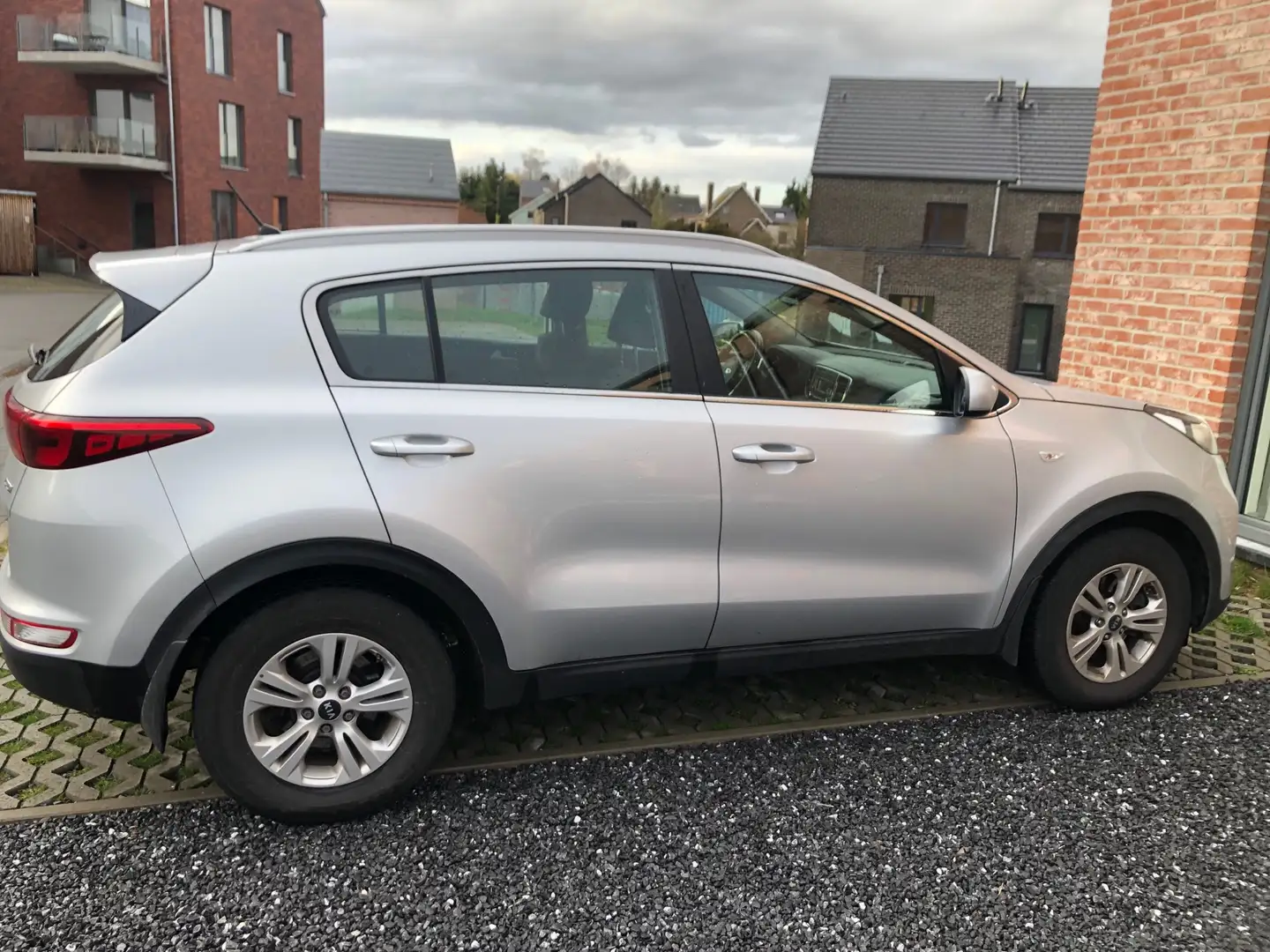 Kia Sportage 1.7 CRDi 2WD Style Pack ISG DCT Gris - 1