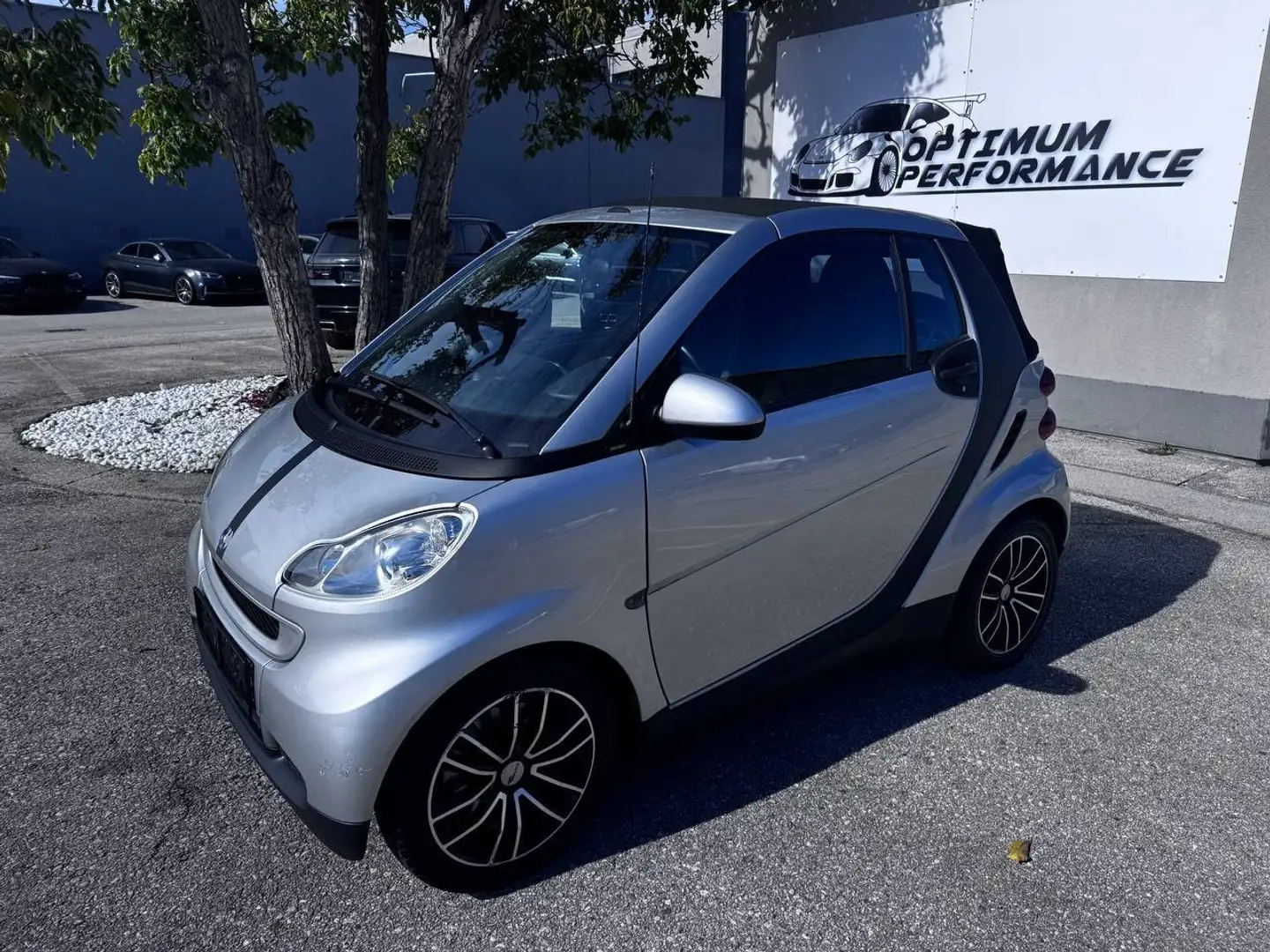 smart forTwo CDI 33kW Cabrio Grau - 1