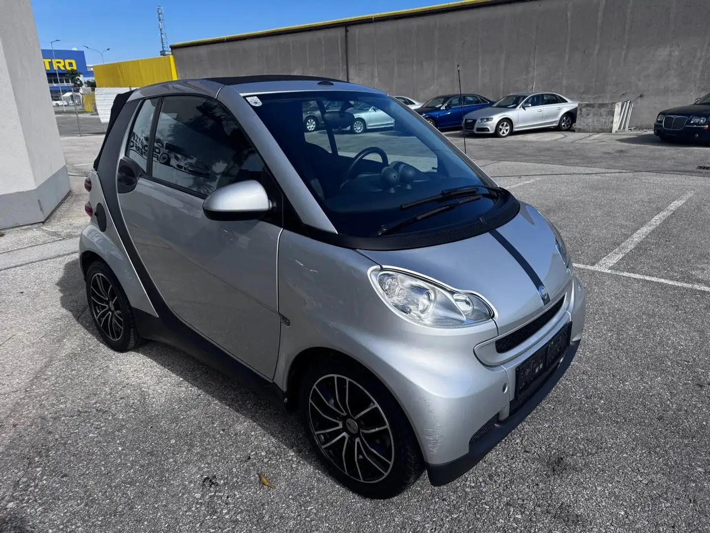 smart forTwo CDI 33kW Cabrio Grau - 2