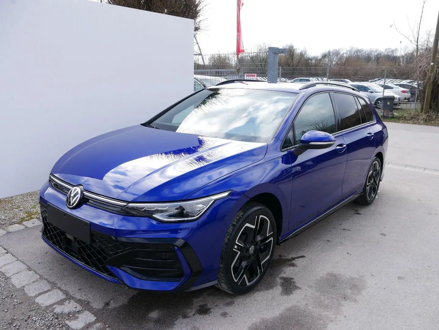 Volkswagen Golf Variant R-Line 1.5 eTSI 150 DSG R-line*NAVI*ACC*MATRIX-... Blau - 1