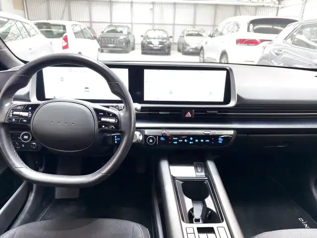 Hyundai Ioniq 6 view 11