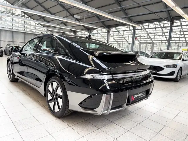 Hyundai Ioniq 6 view 4