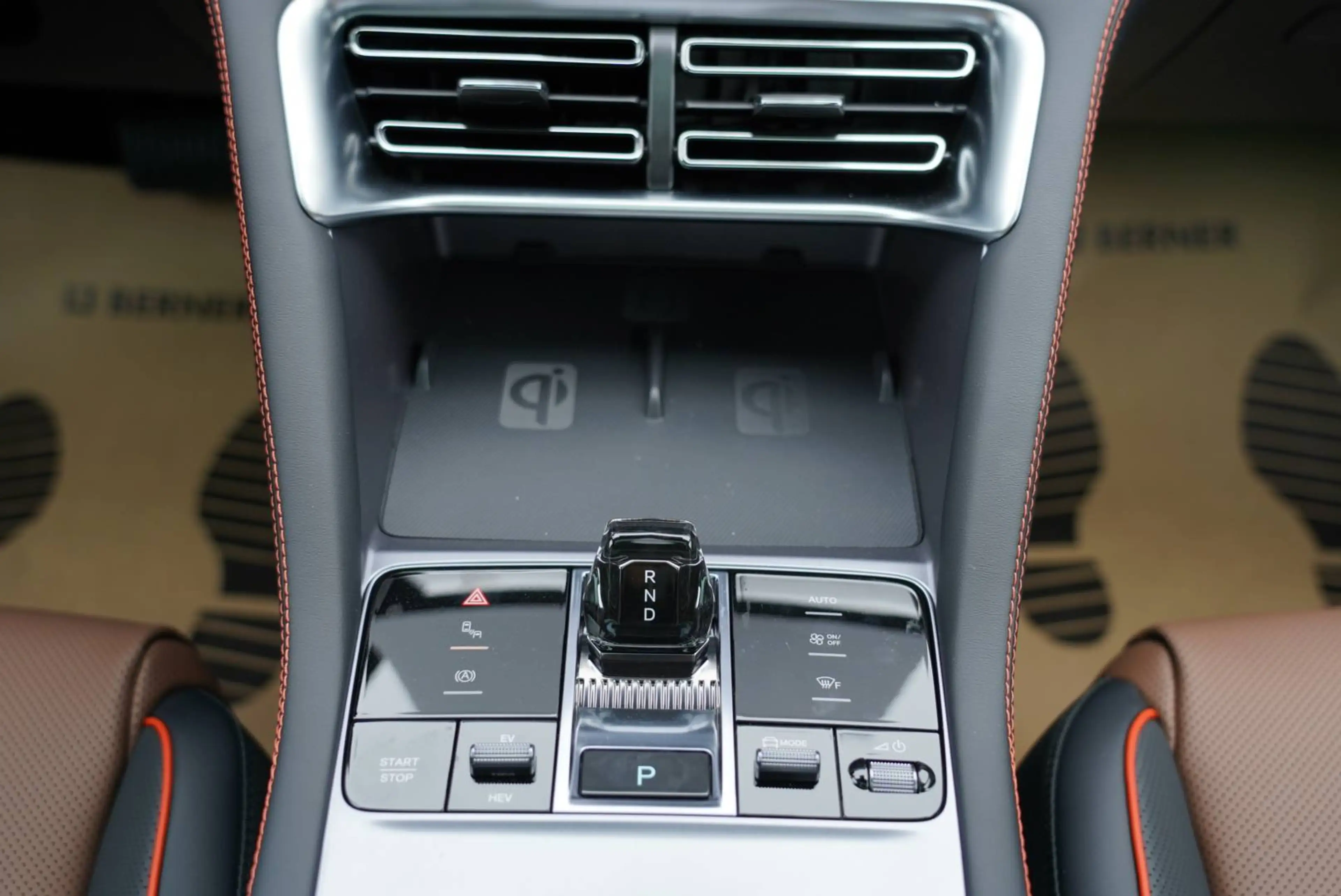 BYD Seal U DM-i Boost 1.5 PHEV (160 kw)**Nieuwe wagen! — photo 15