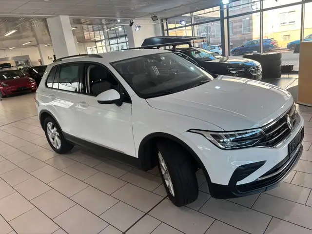 Volkswagen Tiguan view 10