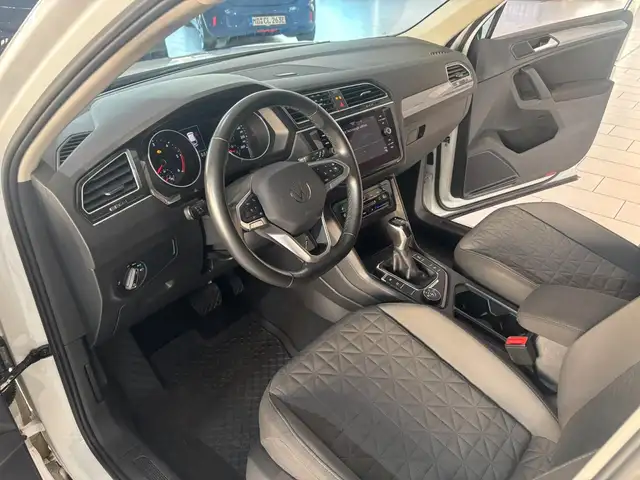 Volkswagen Tiguan view 15