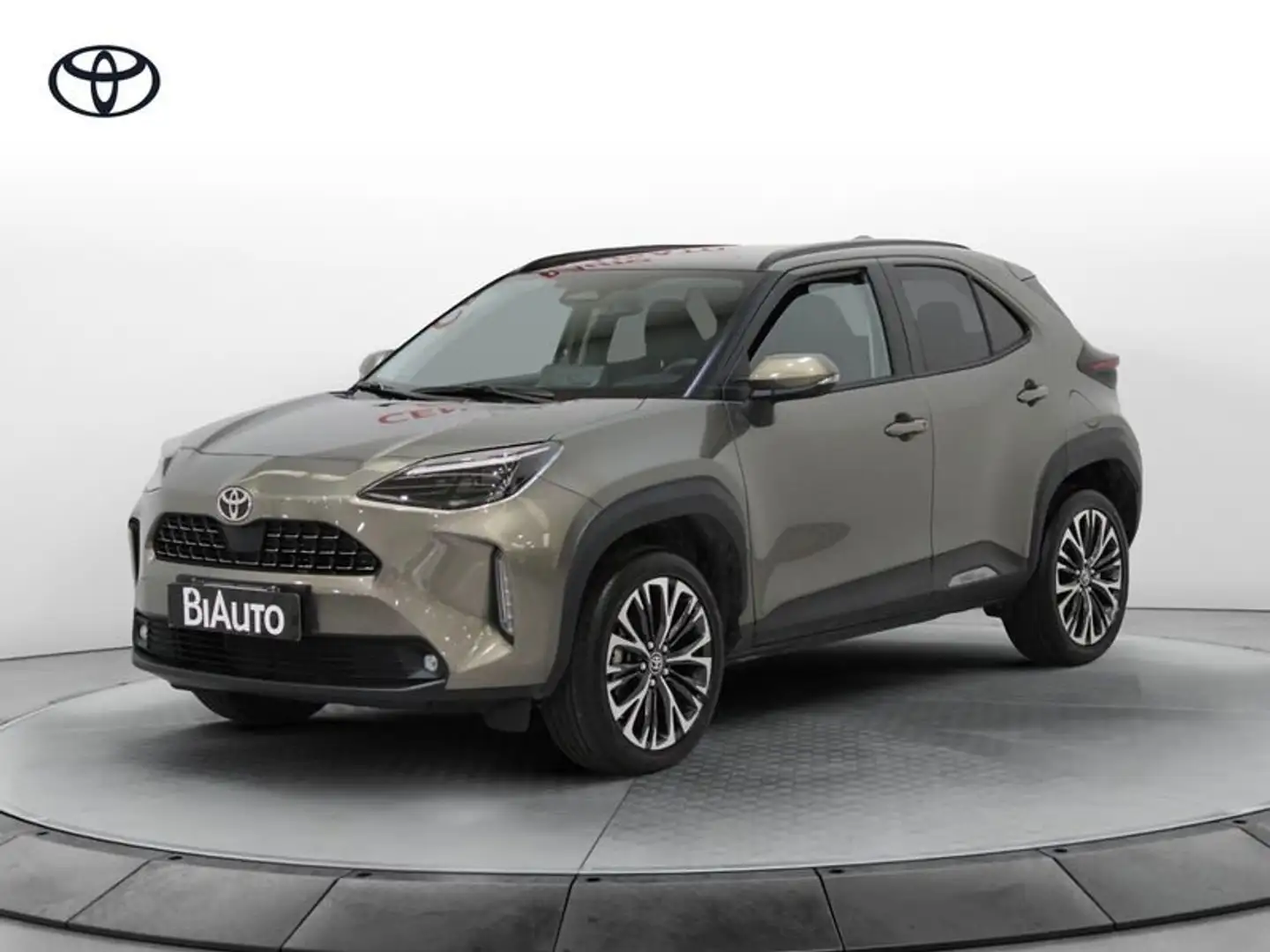 Toyota Yaris Cross 1.5 Hybrid 130 CV 5p. E-CVT AWD-i Lounge Bronzo - 1