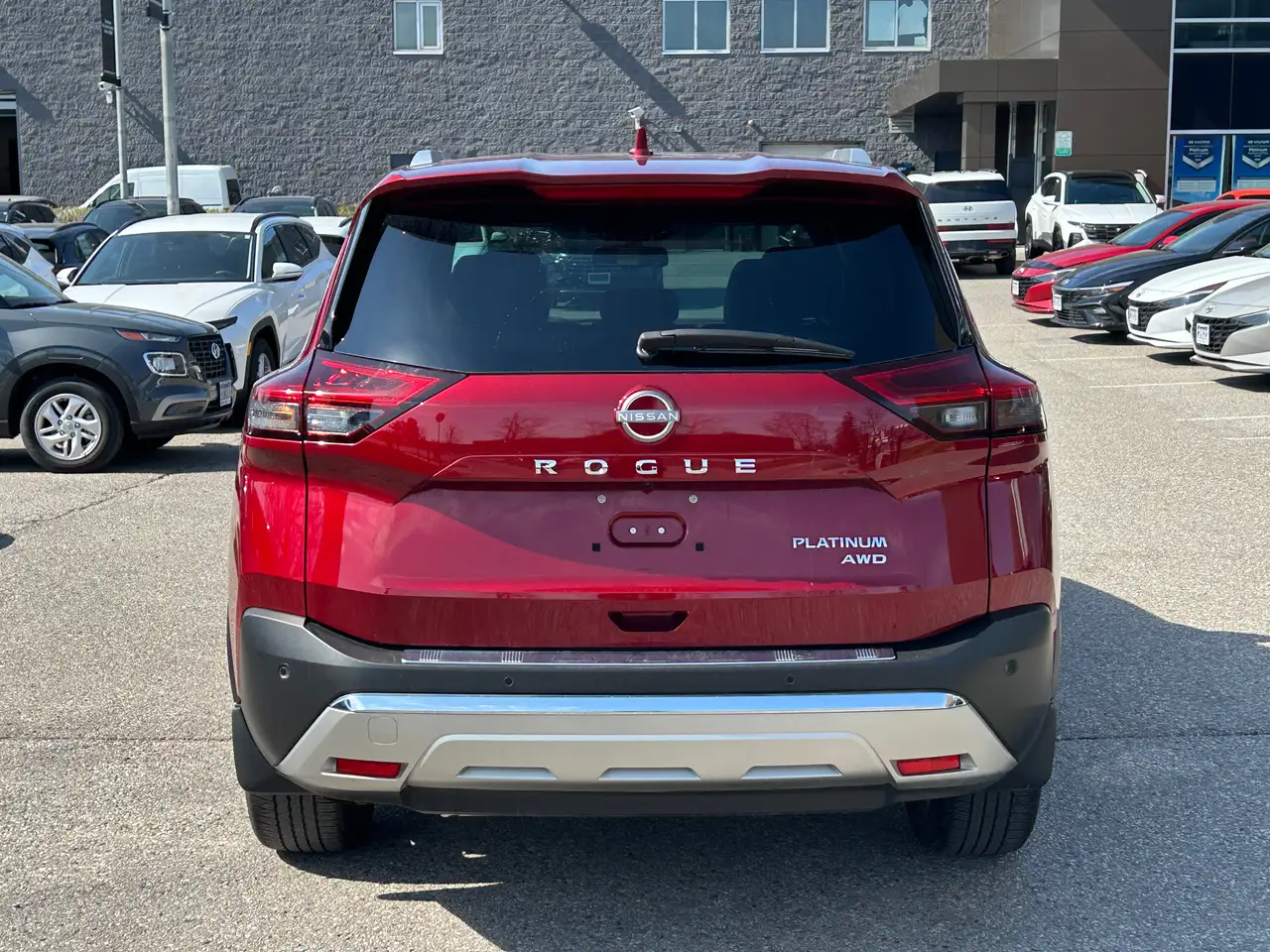 Nissan Rogue снимка Nissan Rogue