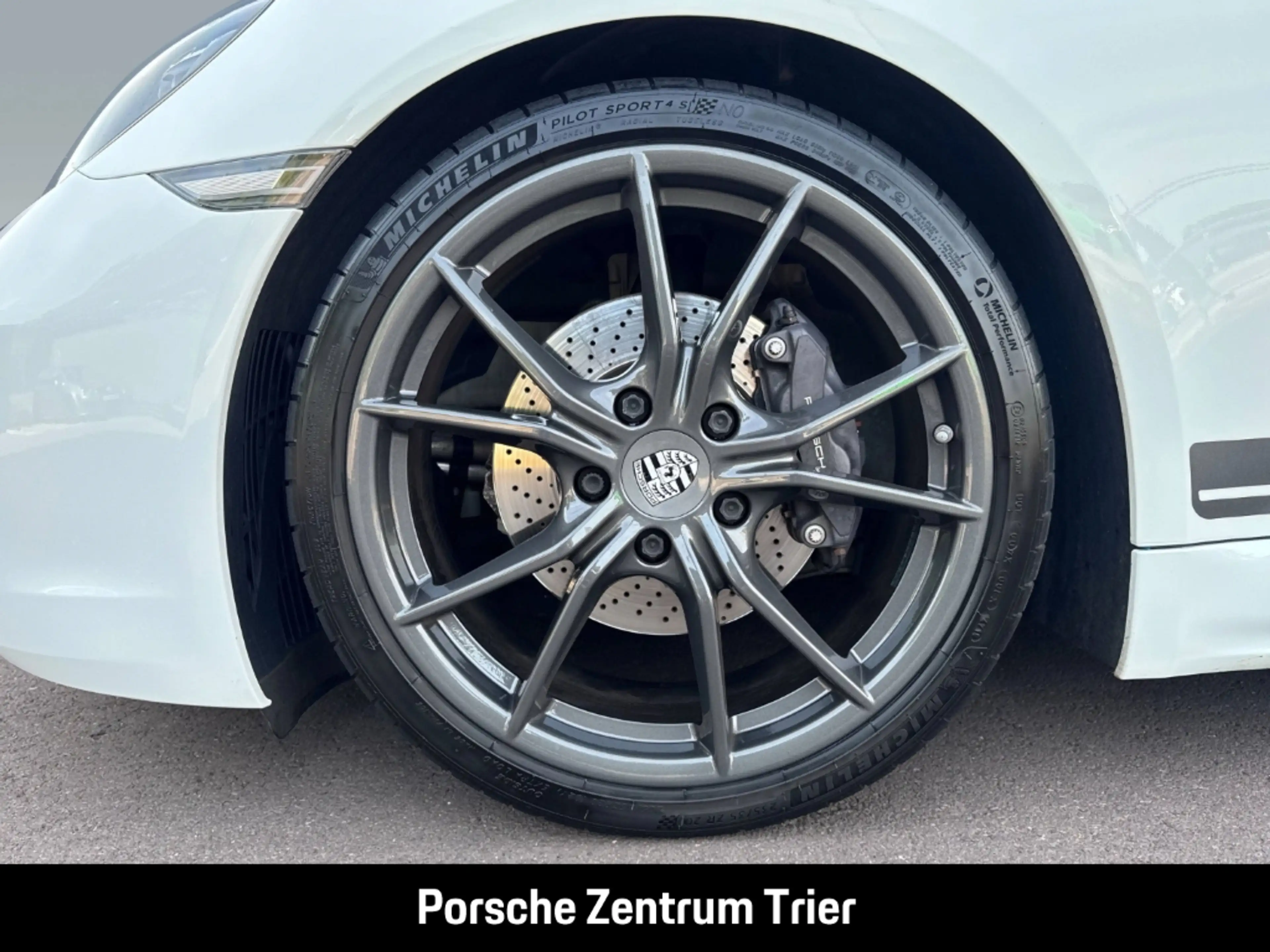 Porsche Boxster 718 T — photo 8