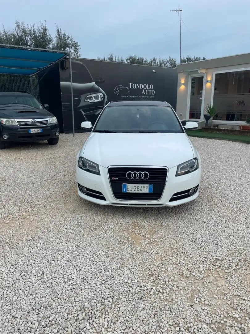 Audi A3 S LINE Blanc - 1