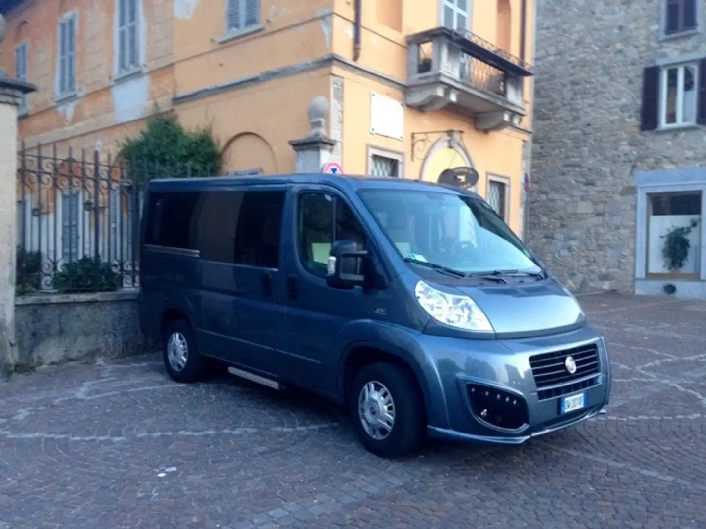 Fiat Ducato PANORAMA L1 H1 9 POSTI Blu/Azzurro - 2