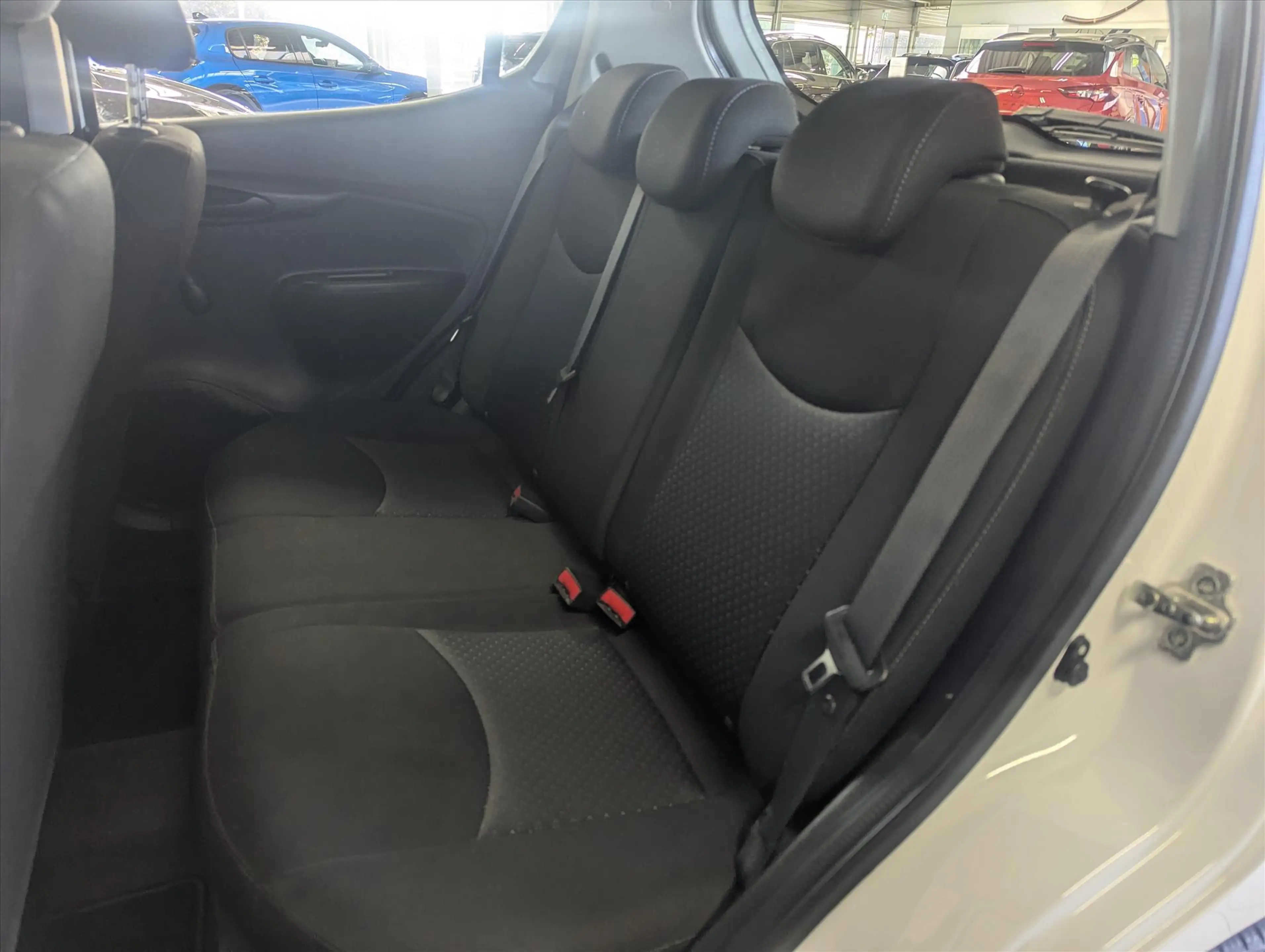 Opel Karl 1.0 ecoFLEX 75pk Selection — photo 6